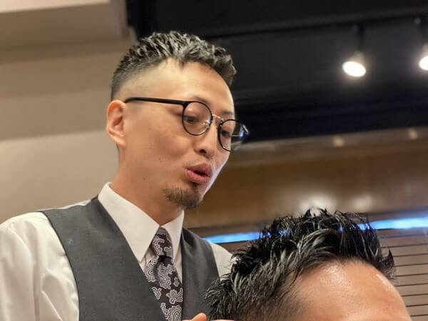 カウンセリングしている姿