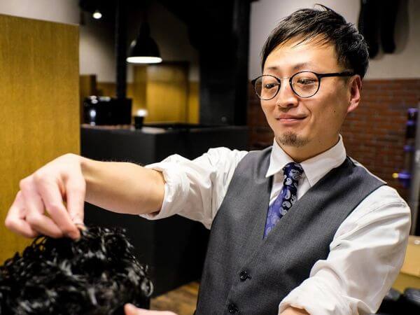 セットをしている姿