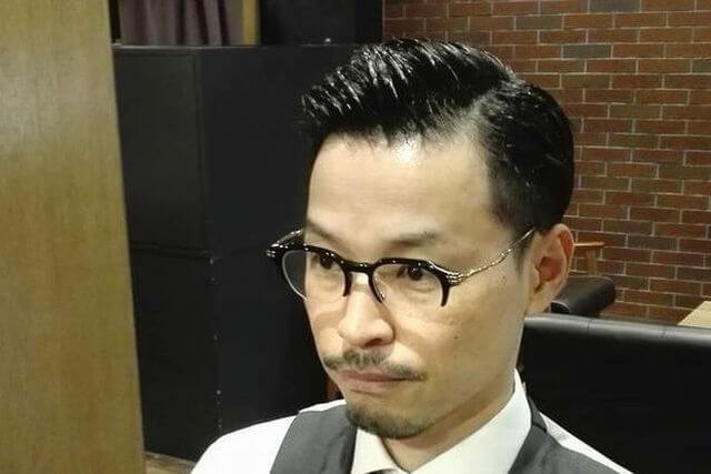 前髪アップスタイル